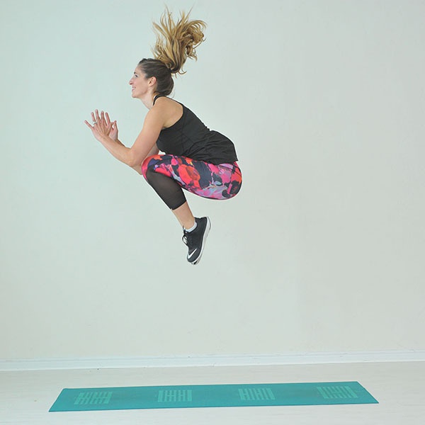 bai tap tuck jumps