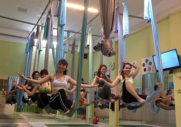 clb aerial yoga saigon