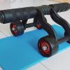Bánh xe tập cơ bụng